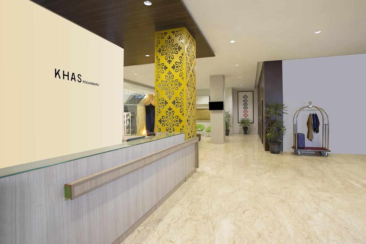Khas Pekanbaru Hotel Екстериор снимка